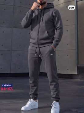 Костюм