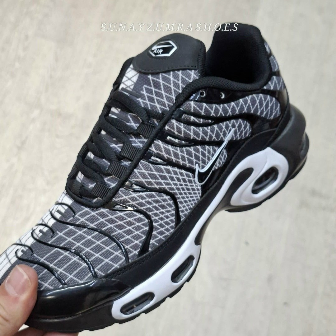 кроссовки nike air max tn plus,nike air max plus tn,nike air max plus,air max tn plus,кроссовки nike air max tn plus ultra белые с серым