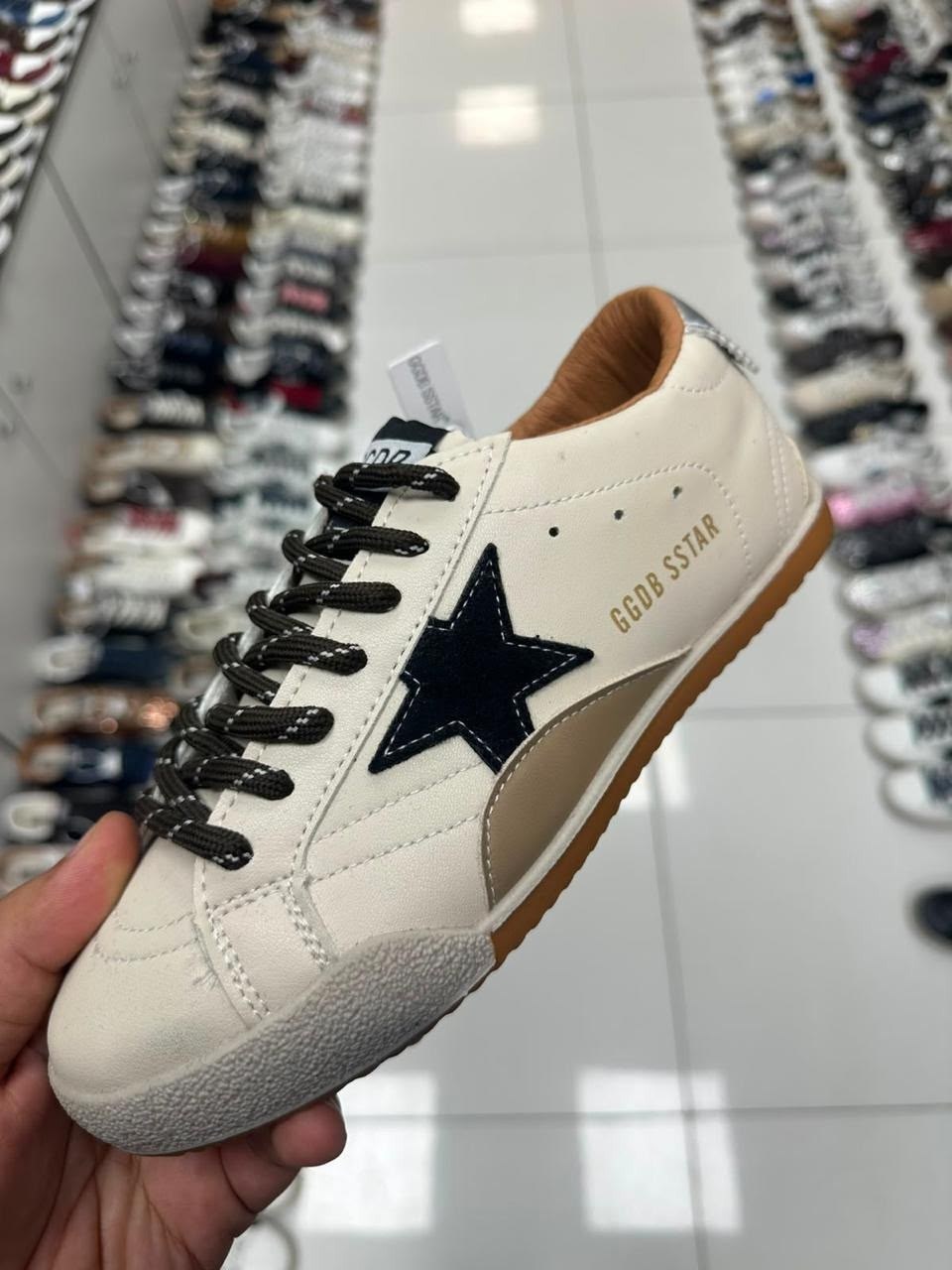 ,кеды голден гус красные,кроссовки golden goose,кроссовки со звездами,повседневные кеды