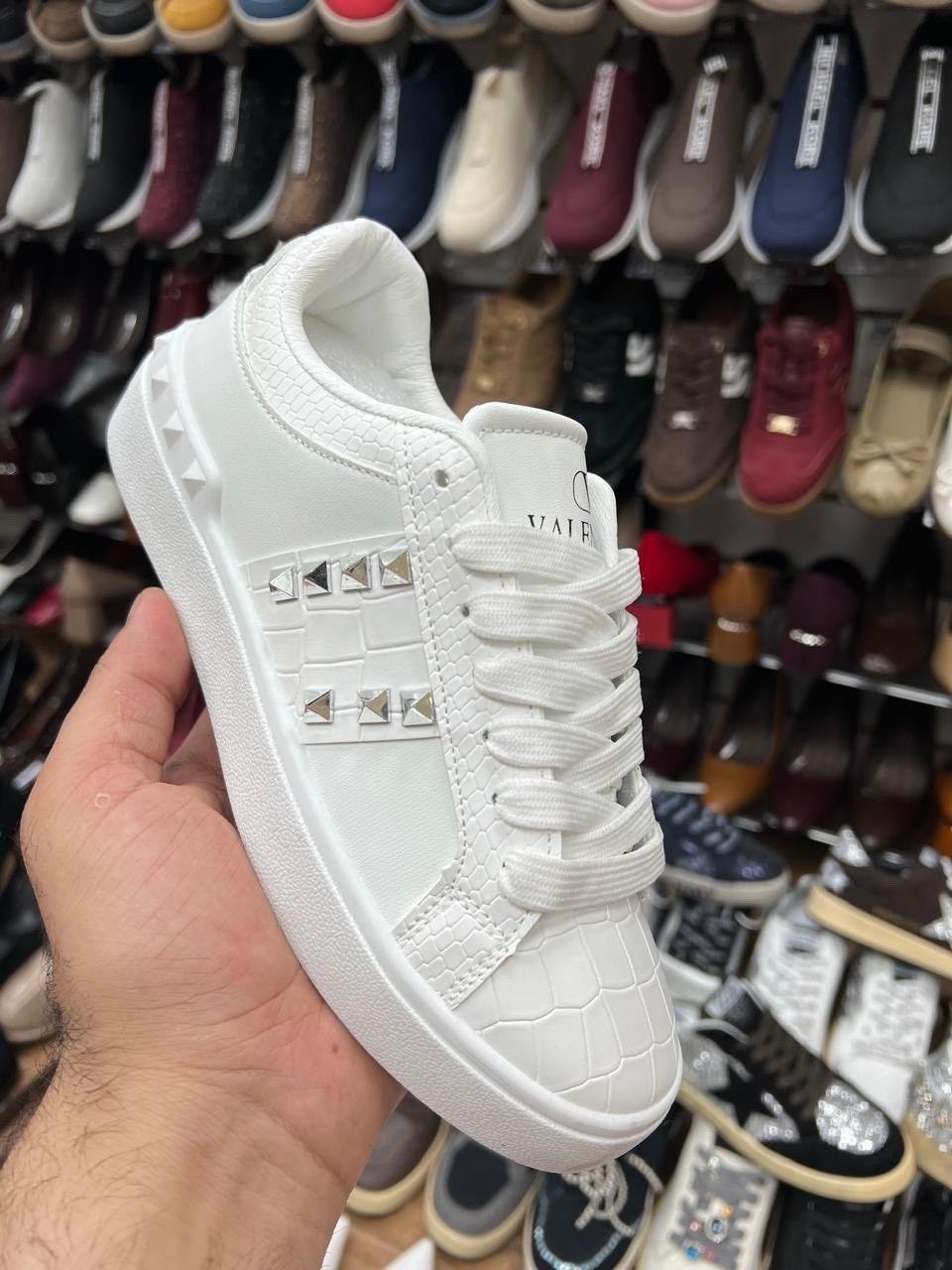 ,кроссовки женские valentino,valentino кроссовки,кеды louis vuitton frontrow,кроссовки женскиe