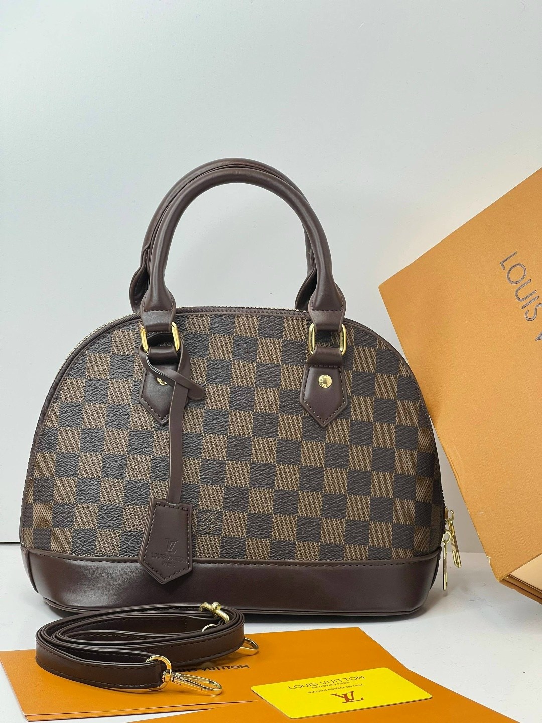 сумка луи виттон альма,женские сумки луи виттон,сумкa louis vuitton,louis-vuitton alma bb damier ebene,женская сумка louis vuitton