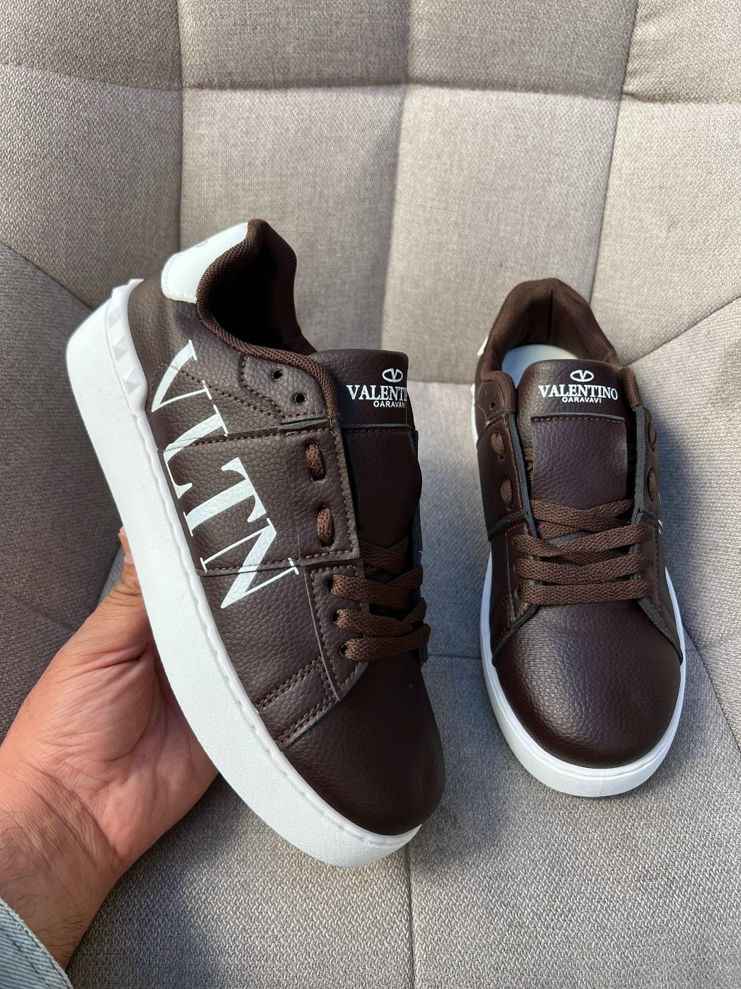 ,кроссовки valentino,кеды кожа,кеды valentino,кеды валентино мужские
