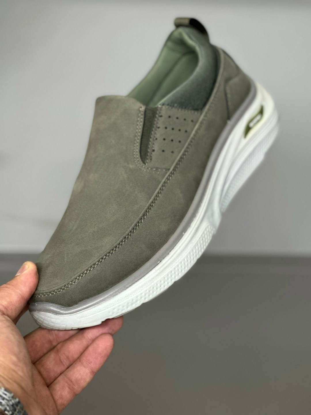 ,мужской кроссовки,кроссовки повседневные,полуботинки мужские skechers harsen,повседневная