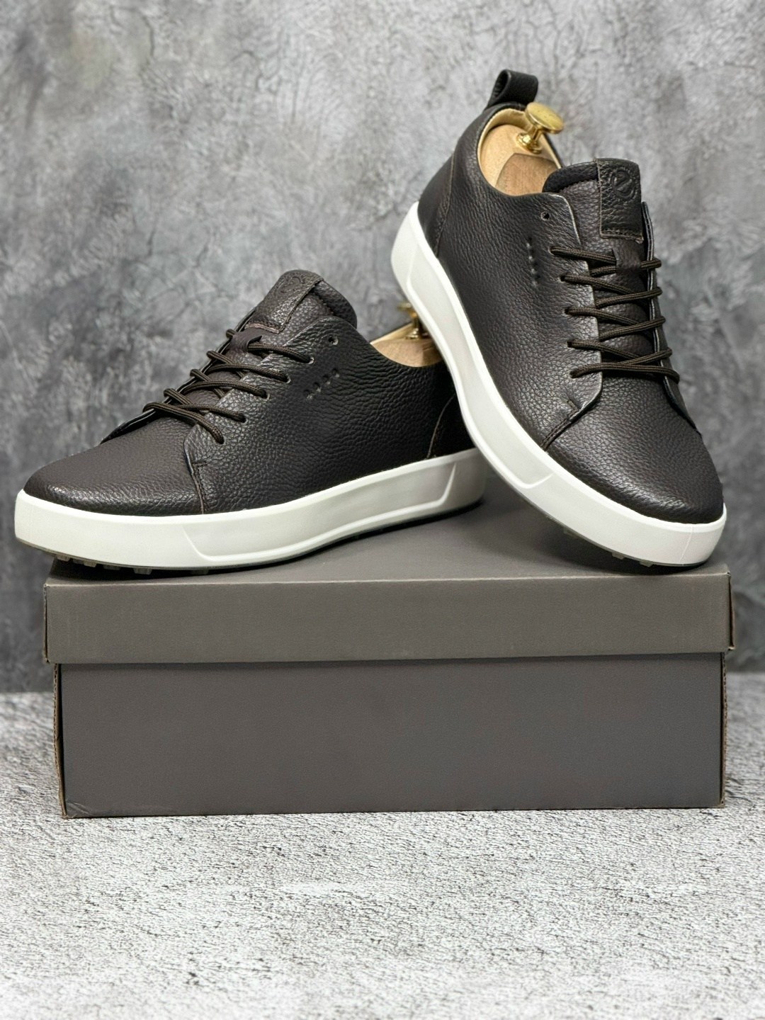 кроссовки мужские ecco,,кеды мужские ecco,мужской кроссовки,мужские кожаные кеды