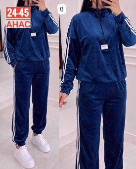Костюм