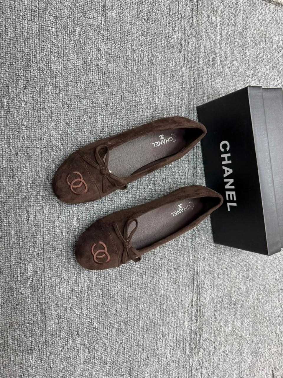 лоферы chanel,лоферы замшевые,,лоферы женские на меху chanel,женские замшевые лоферы chanel коричневые с мехом