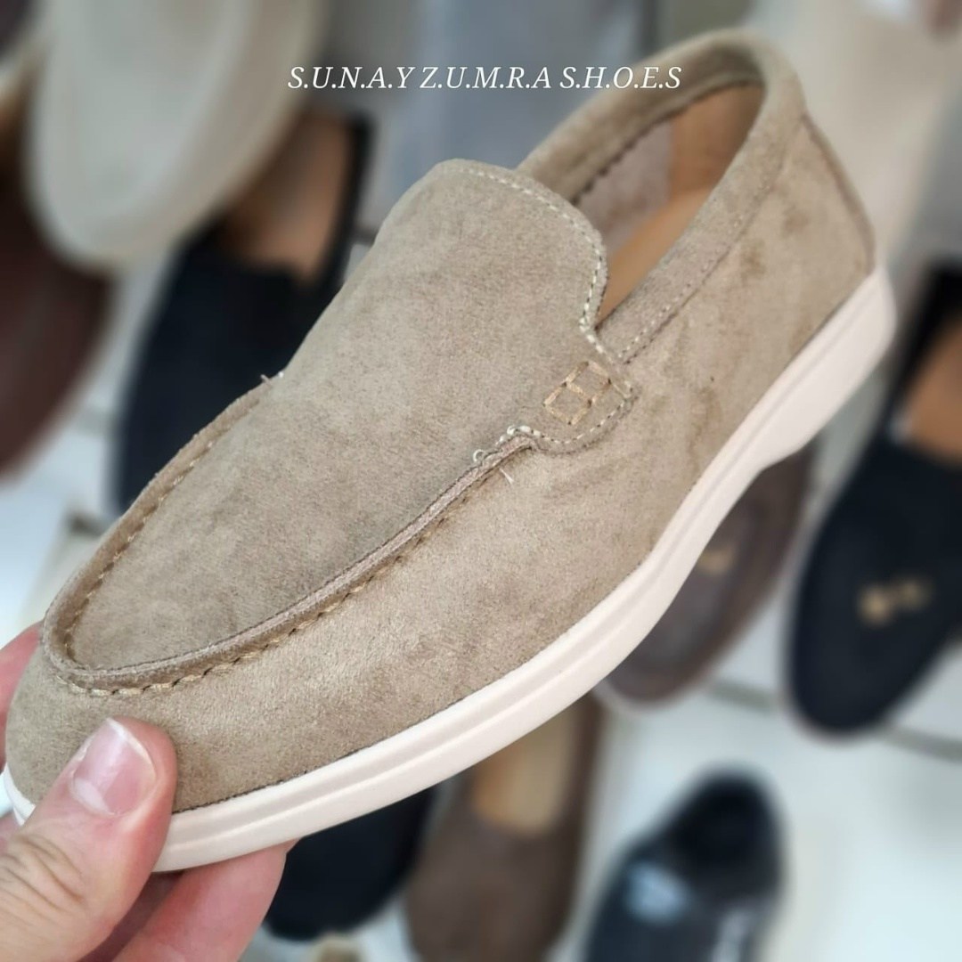 loro piana мужские лоферы,мужские замшевые лоферы,,замшевые лоферы,лоферы мужские замшевые с белой подошвой