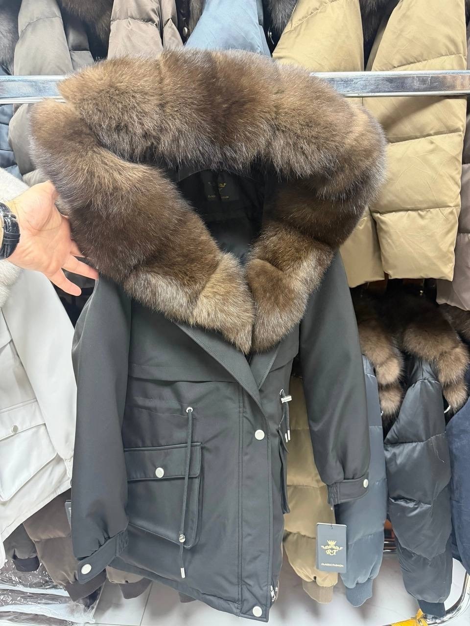 парка с натуральным мехом,женская парка с натуральным мехом,парка с мехом,парка люкс с мехом песца,парка с меховым