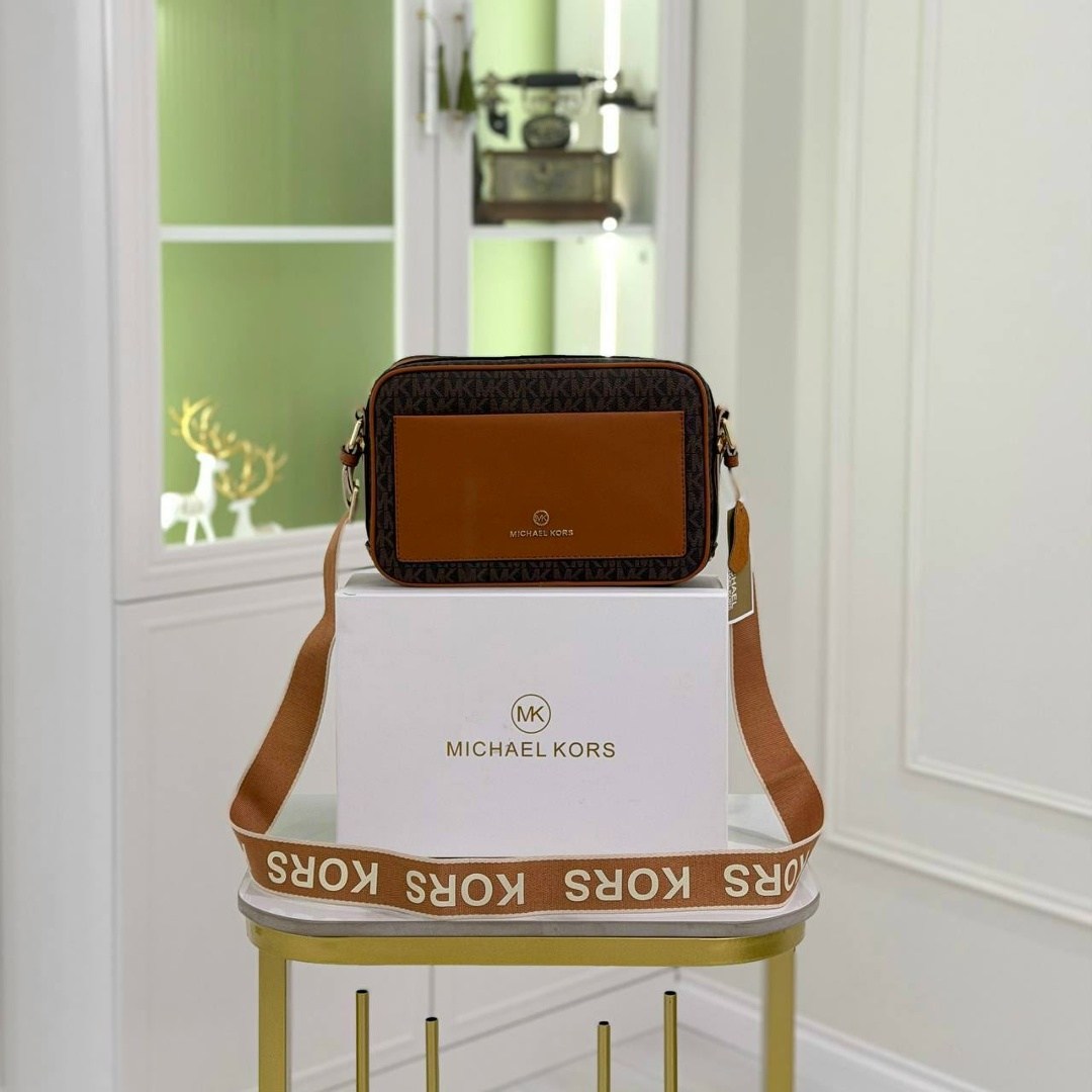 michael kors сумка,сумки через плечо michael kors,женская cумка michael kors,женская сумка на плечо michael kors,сумка michael kors кросс боди
