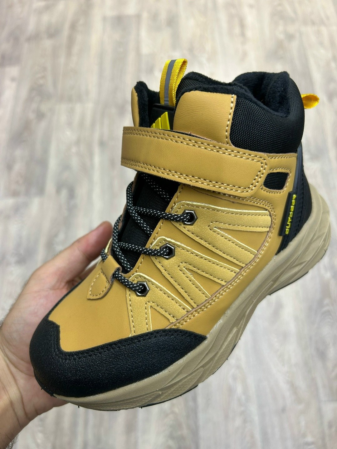 ,зимние кроссовки adidas,adidas зимние ботинки,детские ботинки,кроссовки зимнее
