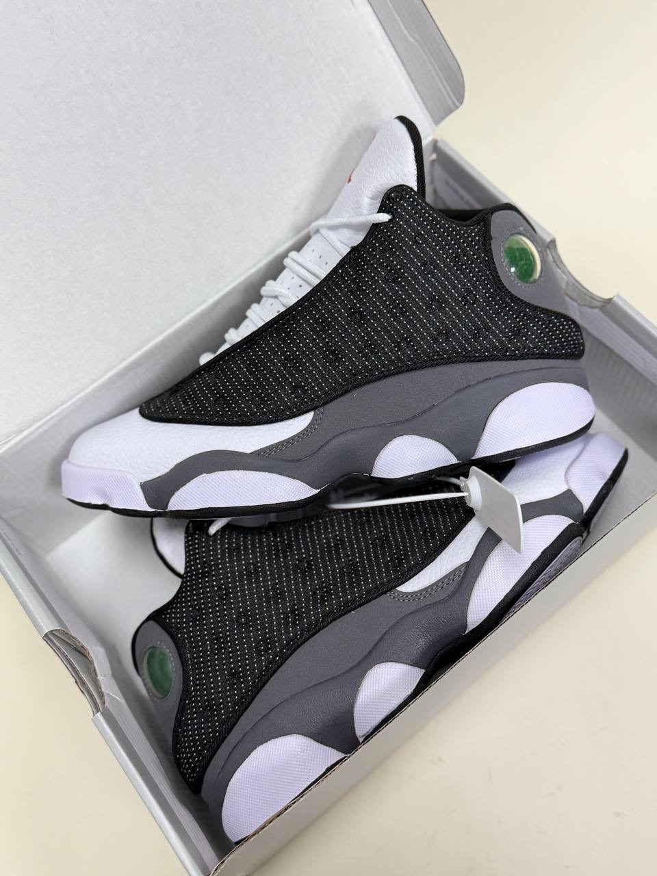 кроссовки nike air jordan 13 retro,кроссовки мужские jordan air jordan 13 vintage баскетбольные черный / белый / серый,мужские кроссовки nike air jordan 13 retro,air jordan 13 black flint,кроссовки ai