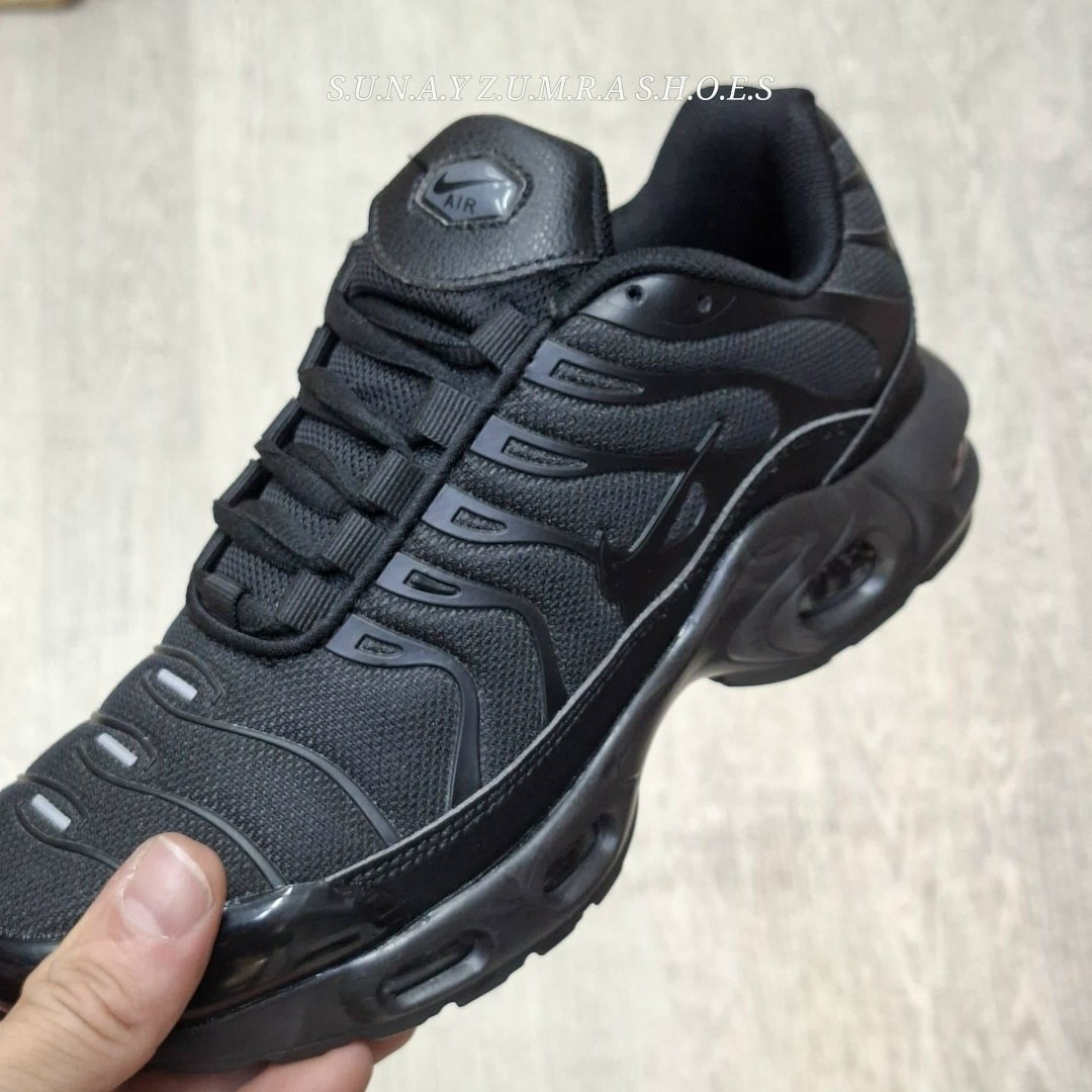кроссовки nike air max tn plus,nike air max plus tn,nike air max plus,air max tn plus,кроссовки nike air max tn plus ultra белые с серым