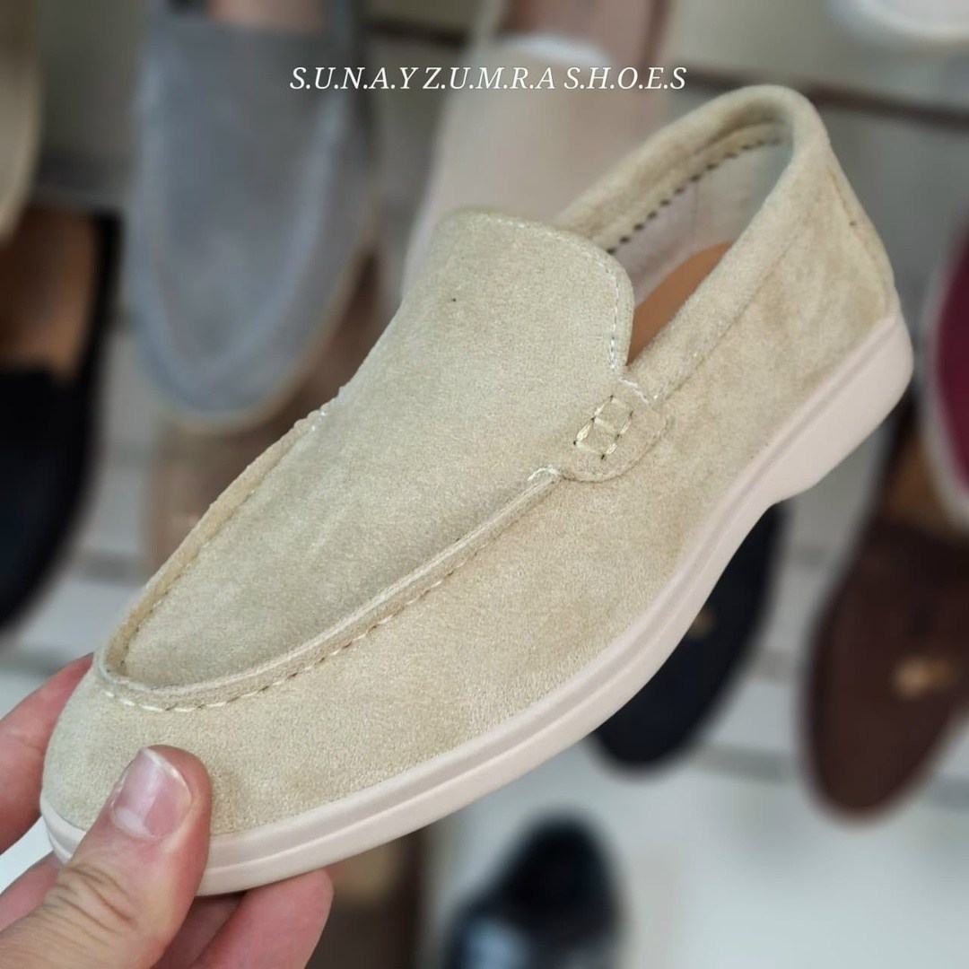 loro piana мужские лоферы,мужские замшевые лоферы,,замшевые лоферы,лоферы мужские замшевые с белой подошвой