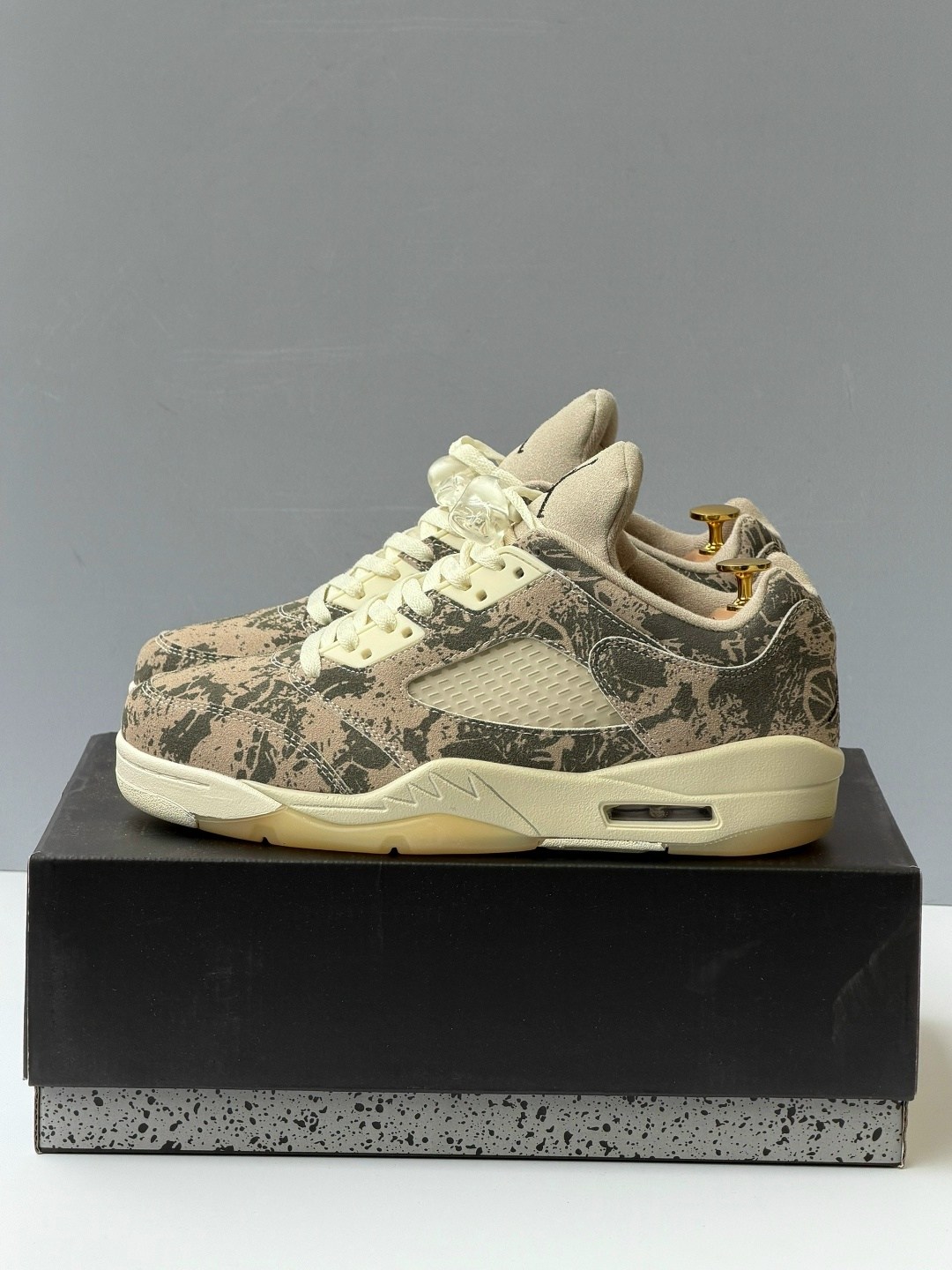 nike air jordan 5 retro low expression,кроссовки nike air jordan 5 retro,кроссовки nike air jordan 5 retro low expression,кроссовки air jordan wmns air jordan 5 retro low 'expression' кремовый,кроссов