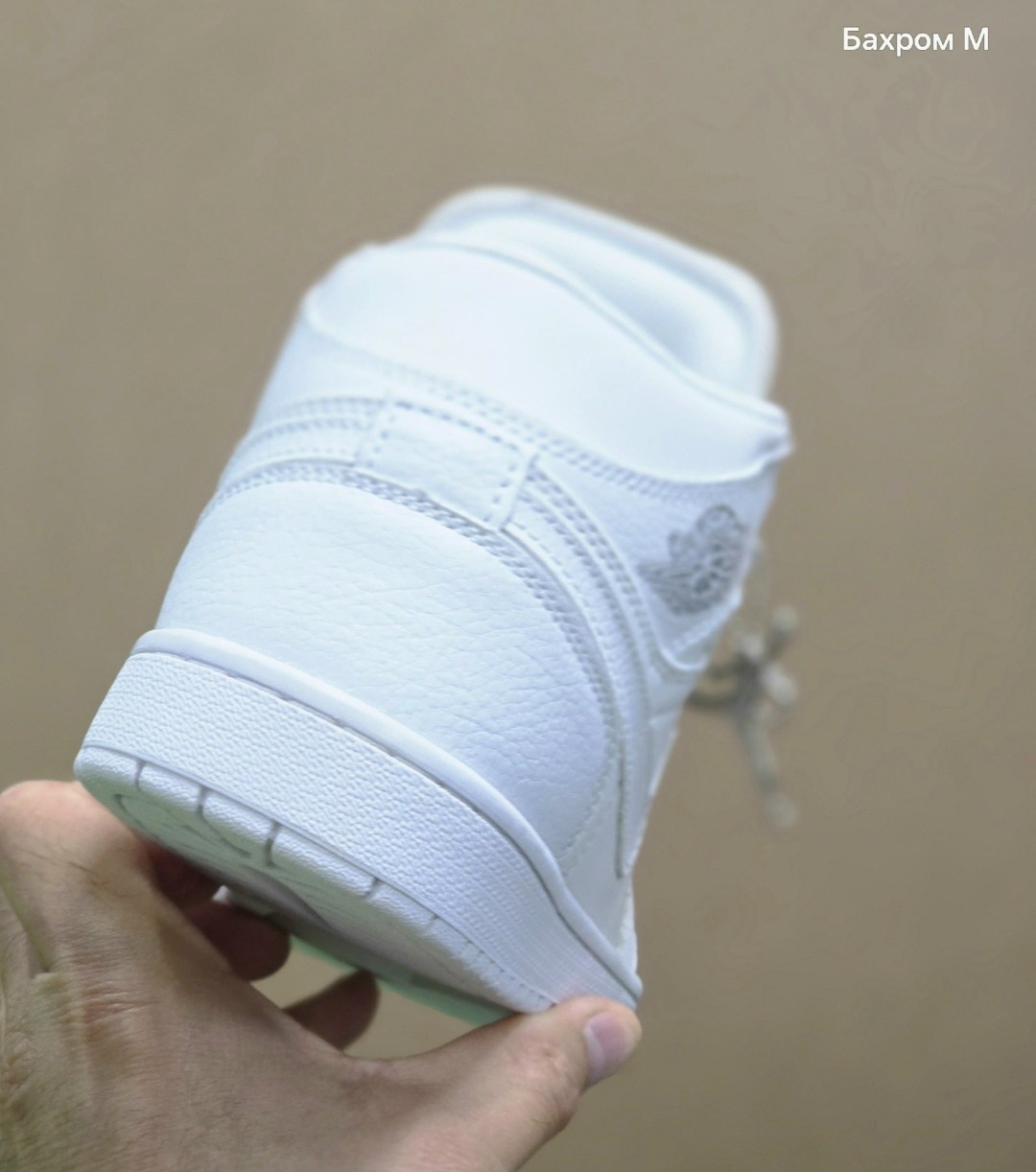 air jordan 1 mid triple white,nike air jordan 1 mid white,кроссовки nike air jordan 1 retro high,nike air jordan 1 mid,кроссовки nike air jordan 1 mid