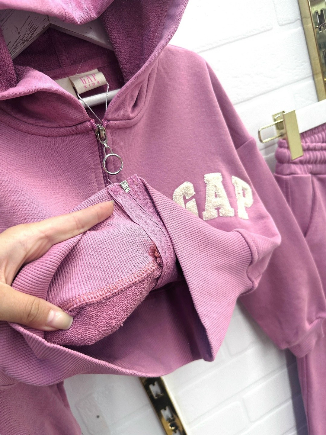 спортивные костюмы для девочек,спортивный костюм gap,детские костюмы,костюм фиолетовый,костюм для девочек