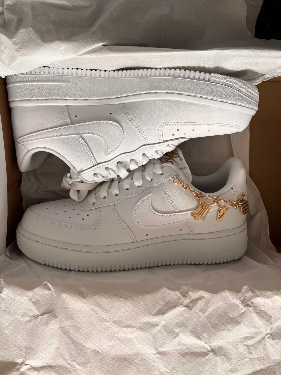 кросcовки nike air force 1,nike air force 1 low,nike air force 1,nike air force 1 07,nike air force 1 07 lx lucky charms