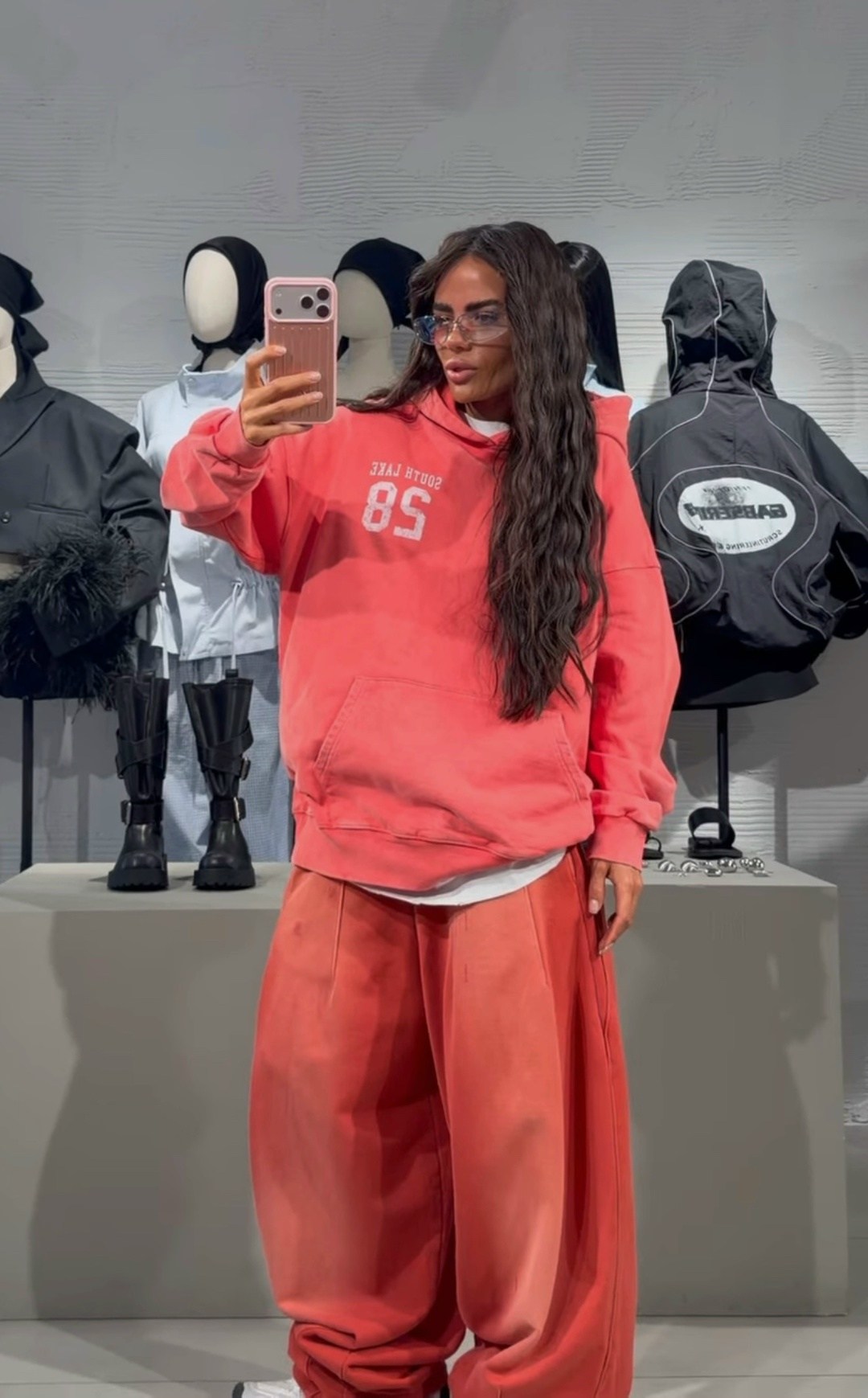 oversized hoodie,толстовка оверсайз,толстовка модная,толстовка,толстовка в стиле