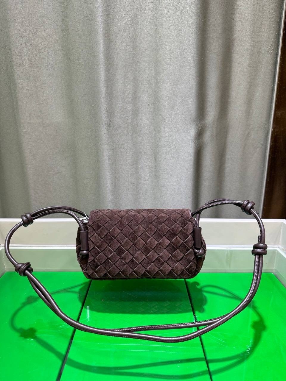 женская сумка bottega veneta,сумка bottega veneta,сумка bottega veneta коричневый,сумки плетеная,модная сумка