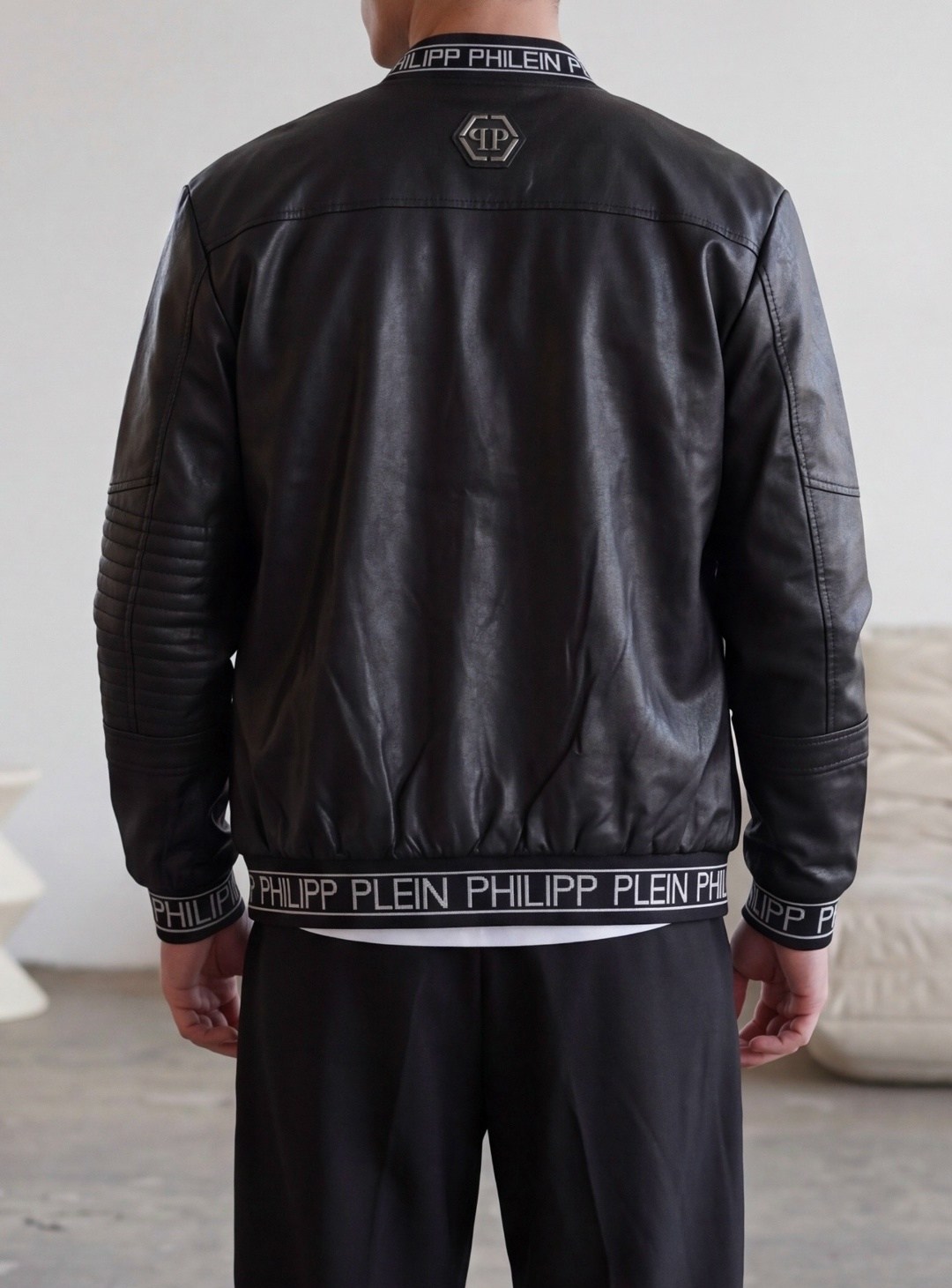 philipp plein кожаная куртка,кожаный бомбер филипп плейн,philipp plein куртка,philipp plein leather bomber jacket,куртка philipp plein мужская