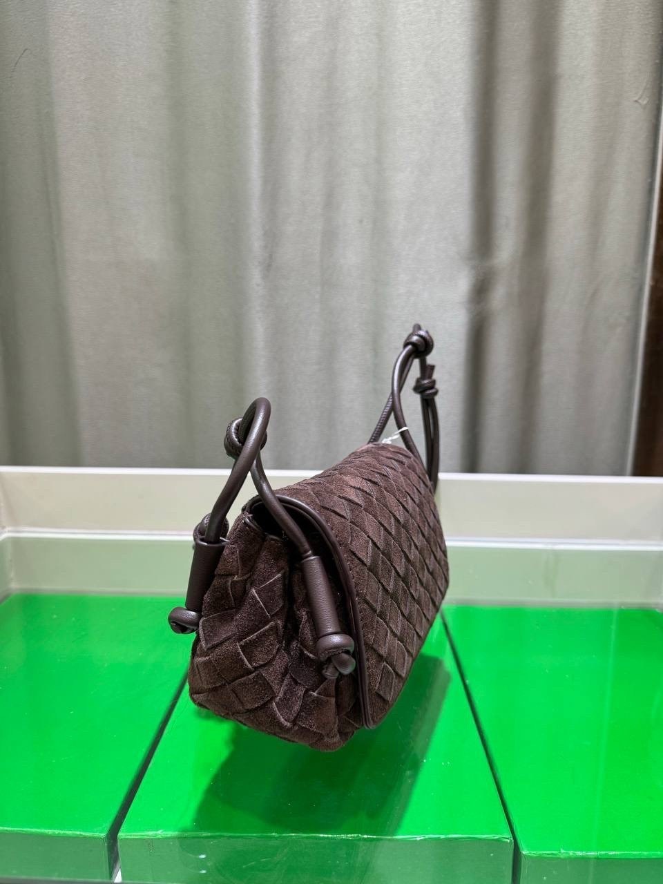 женская сумка bottega veneta,сумка bottega veneta,сумка bottega veneta коричневый,сумки плетеная,модная сумка