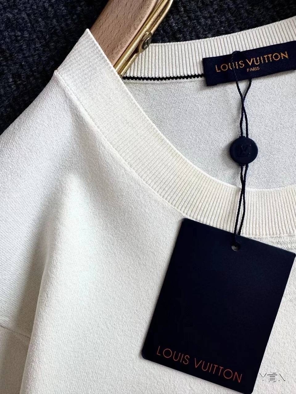 мужской футболки, трико и футболка луи виттон,футболка louis vuitton,футболка louis vuitton мужская черная,футболка луи витон оригинал
