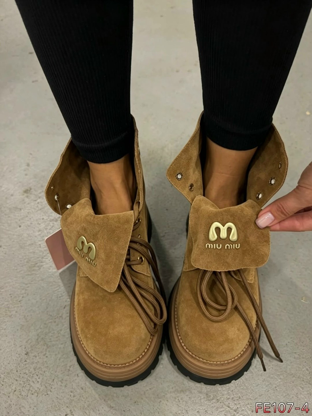 ботинки miu miu,ботинки miu miu зимние,ботинки женские miu miu,ботинки miu miu с отворотами,ботинки замшевые miu miu