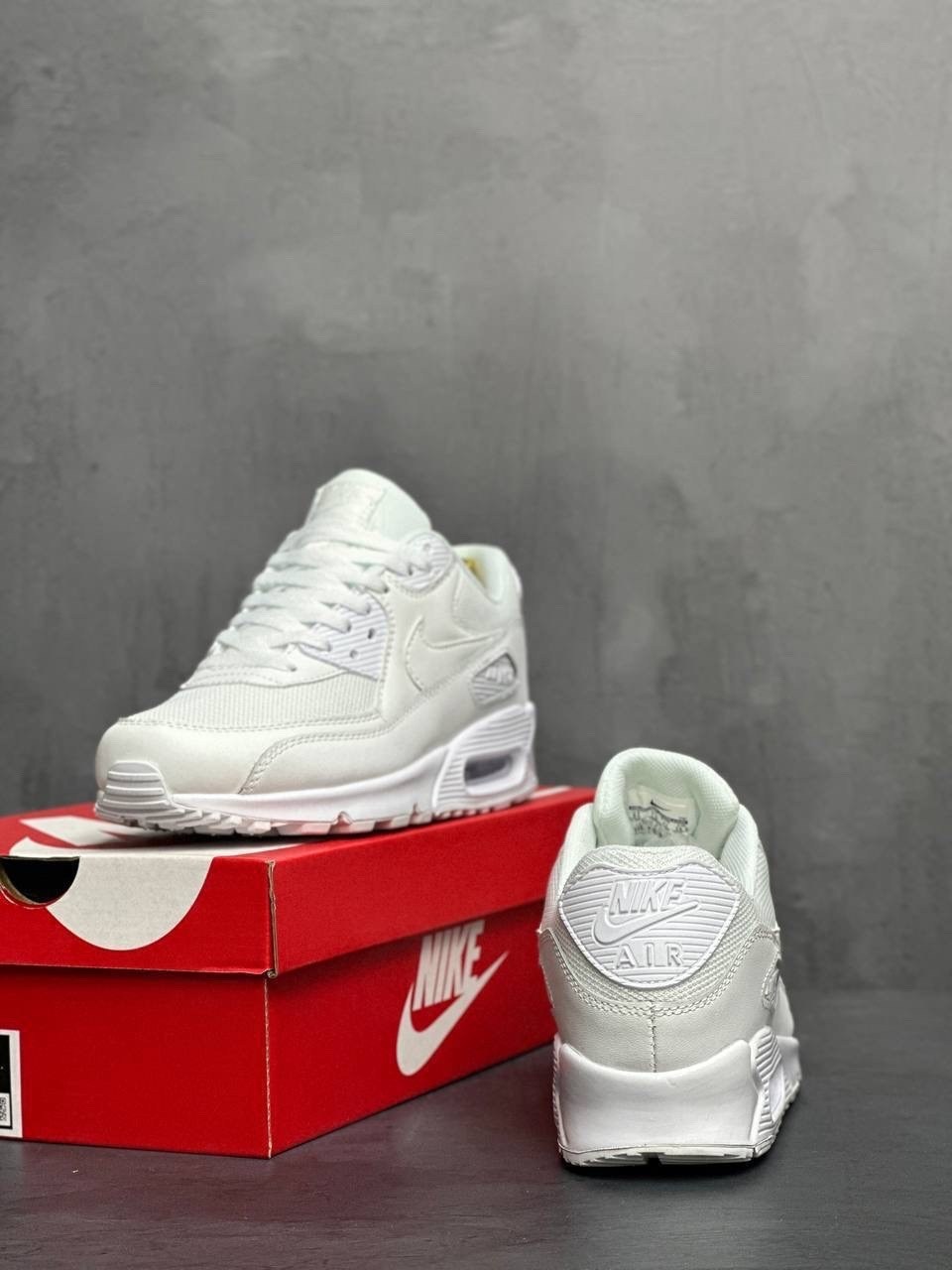 белые кроссовки nike air max 90,кроссовки nike air max 90 leather white,кроссовки nike air max 90,nike air max 90 triple white,кроссовки nike air max 90 essential white