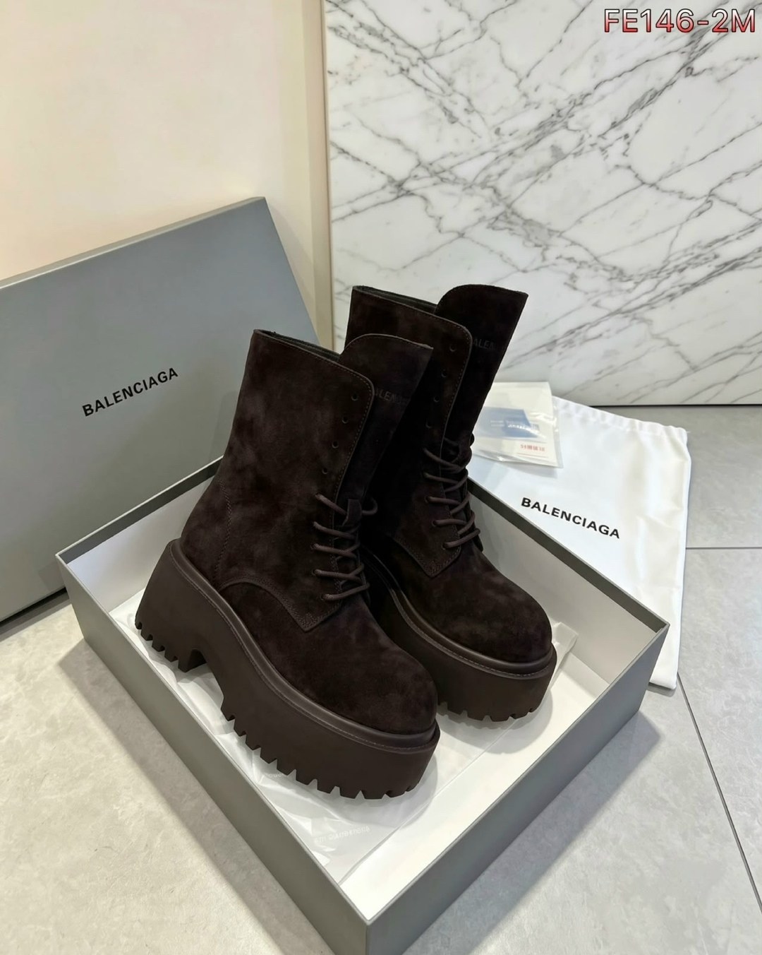 ботинки balenciaga,ботинки balenciaga из натуральной замши женские,женские зимние ботинки balenciaga,balenciaga ботинки женские,ботинки осенние balenciaga