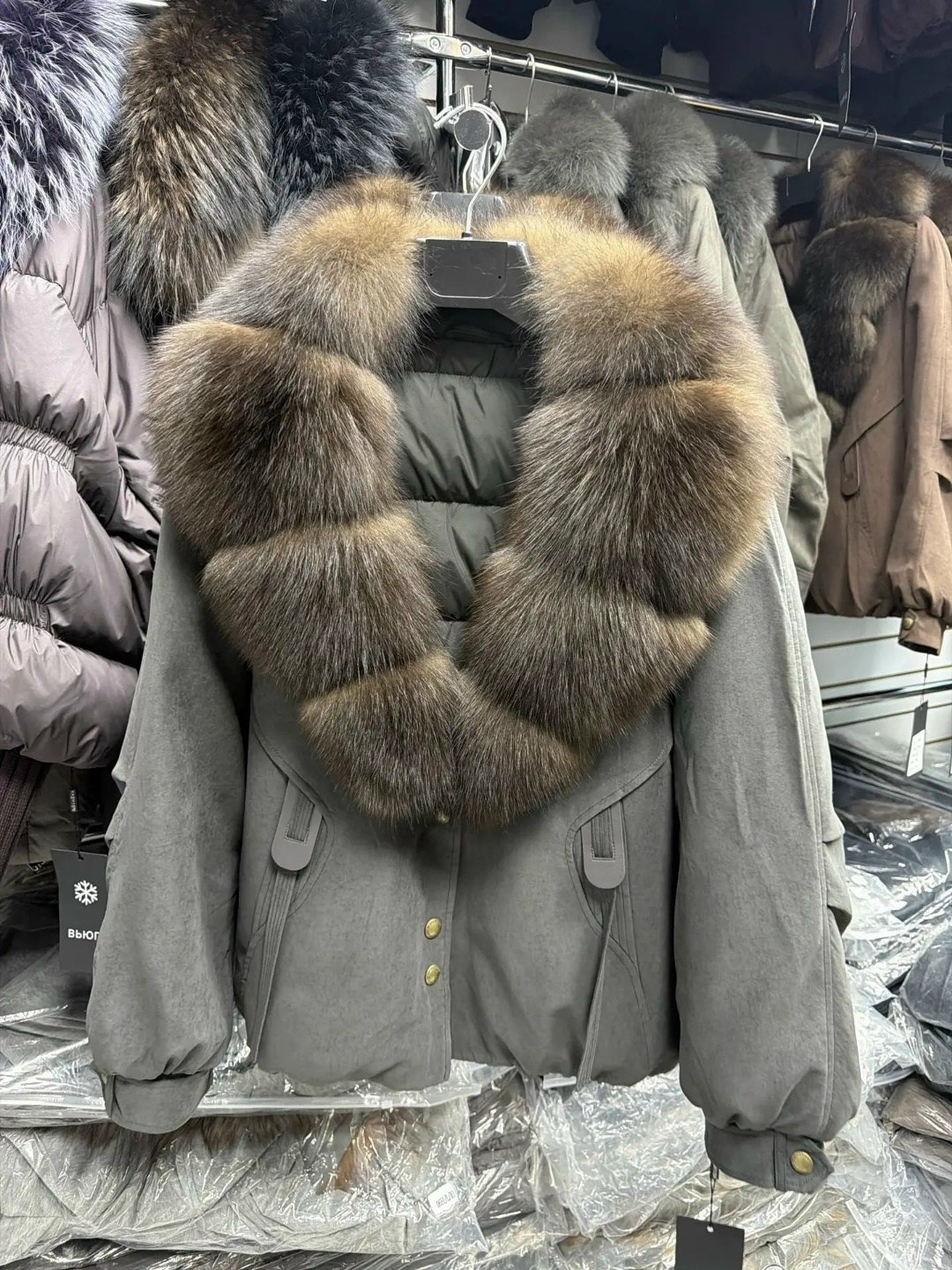 парка с натуральным мехом,парка с мехом,парка женская с натуральным мехом,куртка парка с натуральным мехом,зеленая парка с мехом