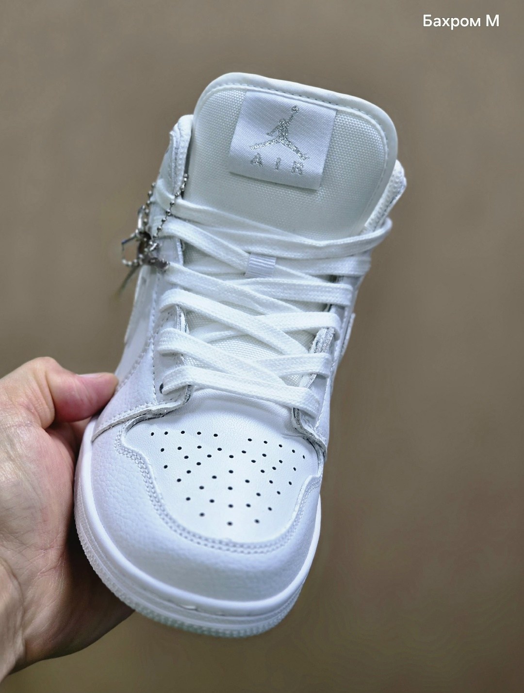 air jordan 1 mid triple white,nike air jordan 1 mid white,кроссовки nike air jordan 1 retro high,nike air jordan 1 mid,кроссовки nike air jordan 1 mid