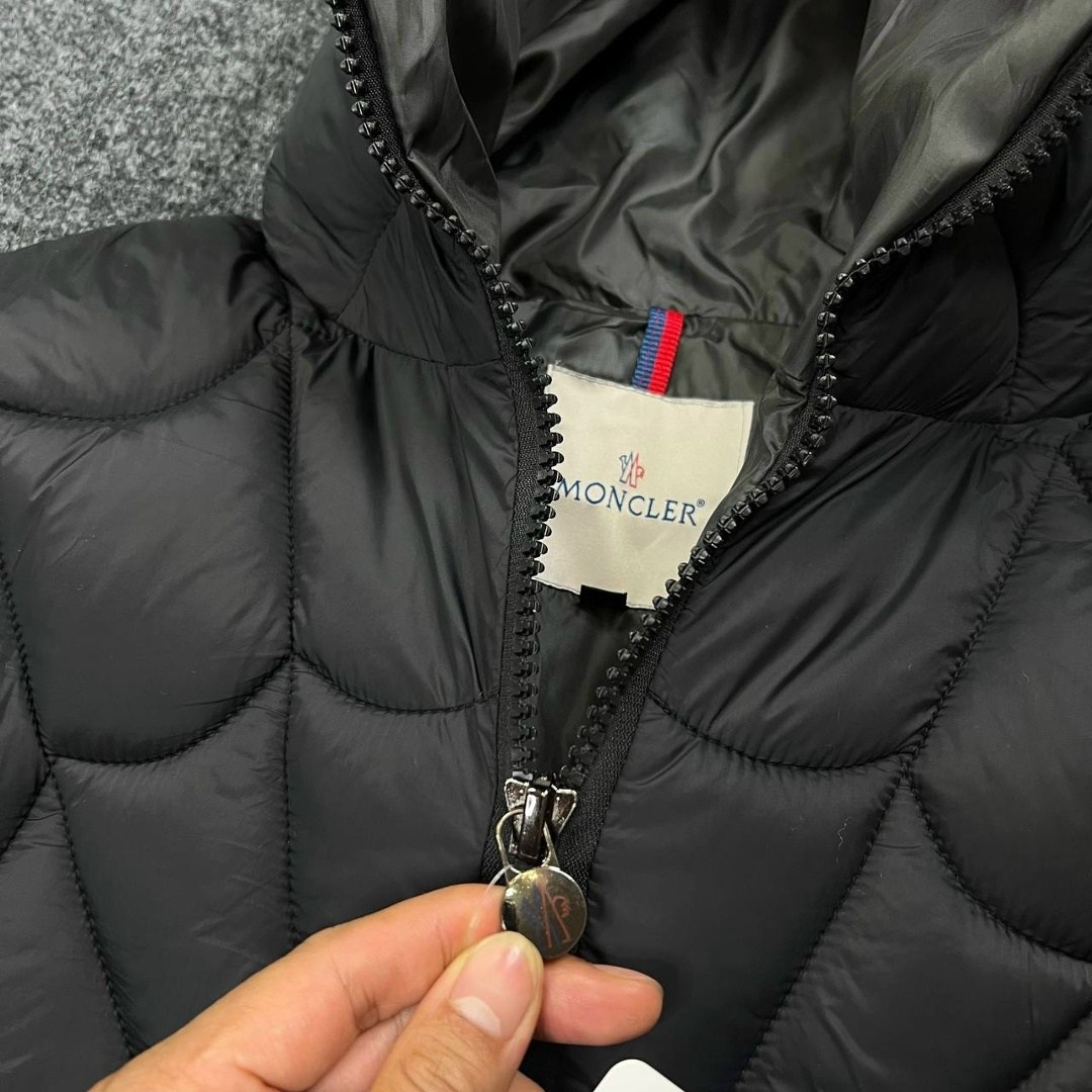 moncler spider puffer jacket,moncler marvel spiderman violier down jacket,пуховики монклер,пуховик moncler spider,куртка монклер