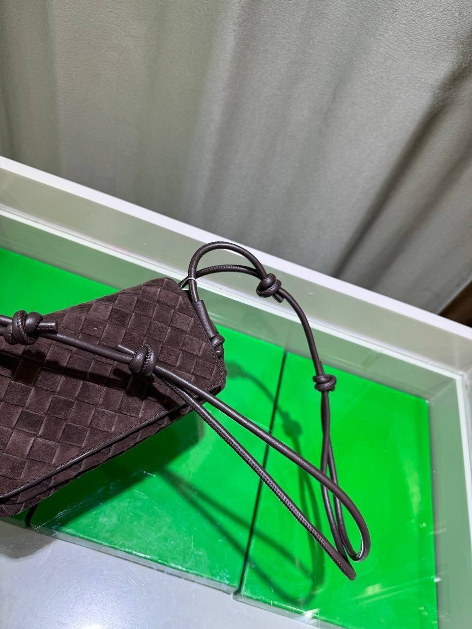 женская сумка bottega veneta,сумка bottega veneta,сумка bottega veneta коричневый,сумки плетеная,модная сумка