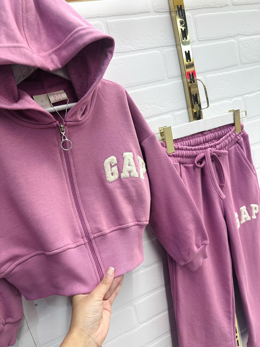 спортивные костюмы для девочек,спортивный костюм gap,детские костюмы,костюм фиолетовый,костюм для девочек