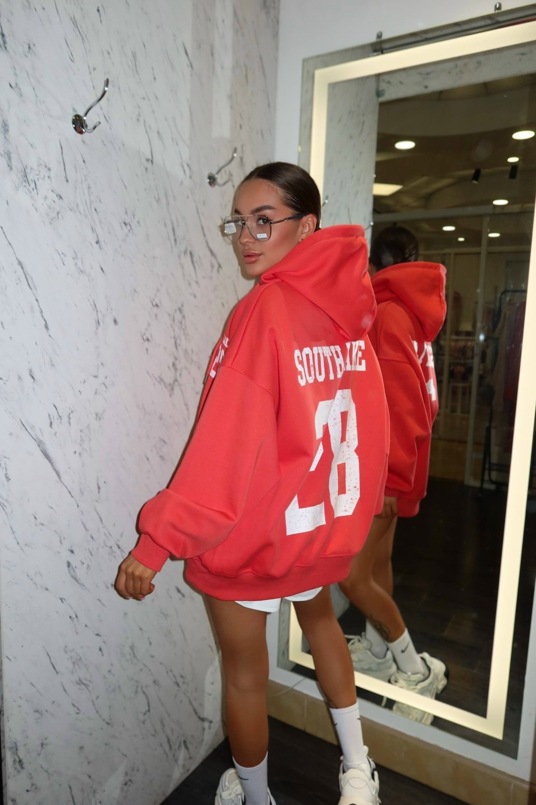 oversized hoodie,толстовка оверсайз,толстовка модная,толстовка,толстовка в стиле
