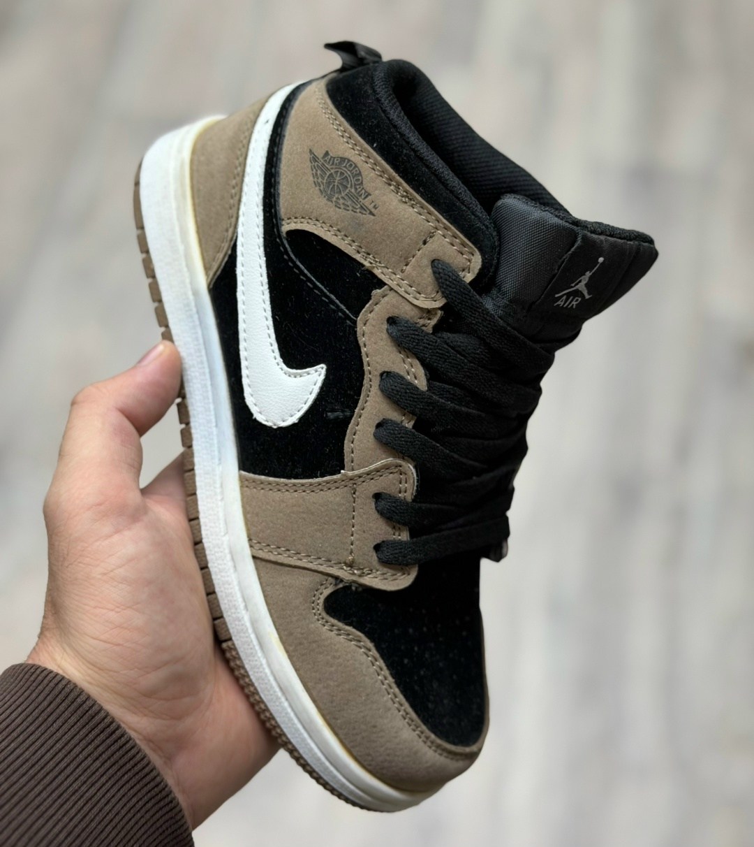кроссовки nike air jordan 1,кроссовки nike air jordan 1 mid white black red spruce,кроссовки nike air jordan,зимние кроссовки nike air jordan 1 x travis scott,кроссовки