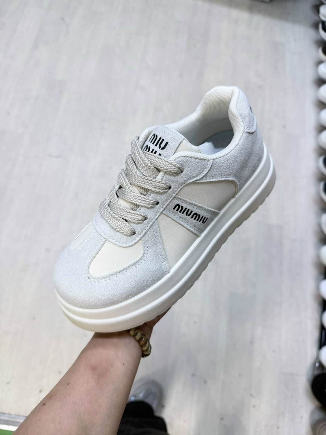 ,кроссовки женские,обуви,женская ,кроссовки ugg
