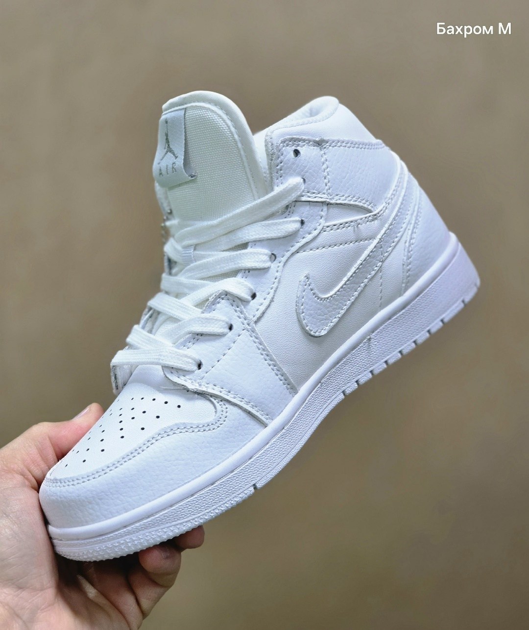 air jordan 1 mid triple white,nike air jordan 1 mid white,кроссовки nike air jordan 1 retro high,nike air jordan 1 mid,кроссовки nike air jordan 1 mid