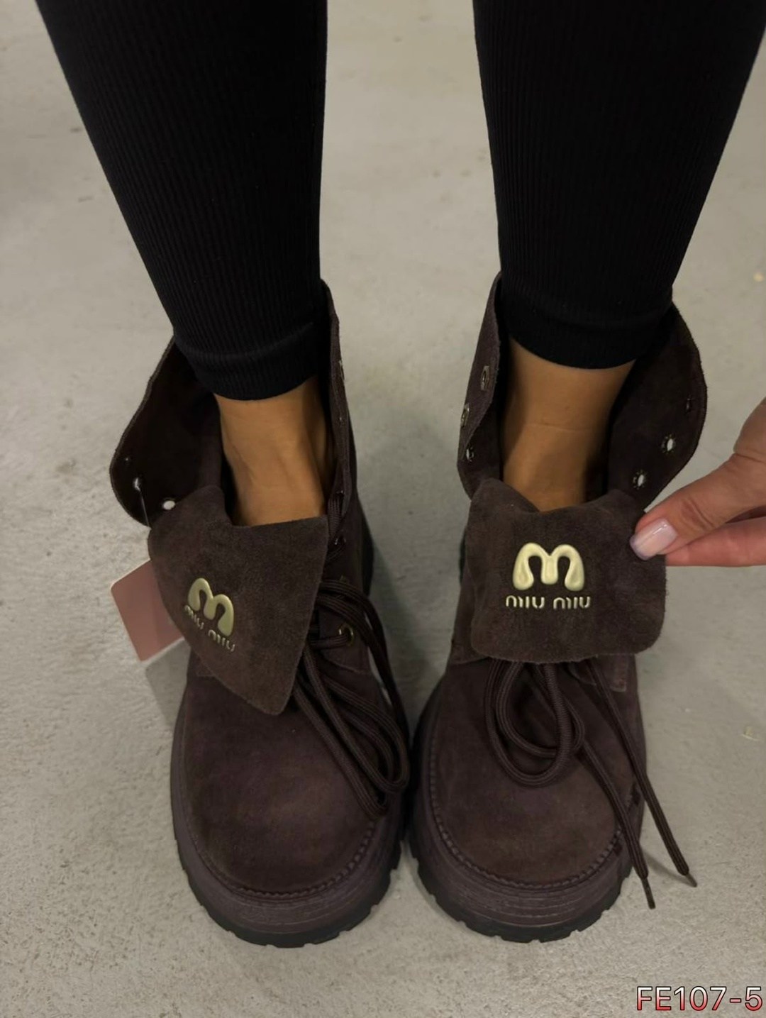 ботинки miu miu,ботинки miu miu зимние,ботинки женские miu miu,ботинки miu miu с отворотами,ботинки замшевые miu miu