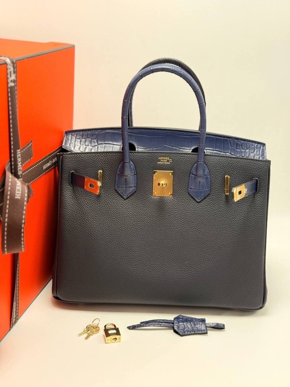 сумка birkin hermes,hermes сумка,женская сумка hermes,сумка гермес биркин черная,сумка эрмес биркин синяя