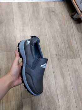 Кроссовки