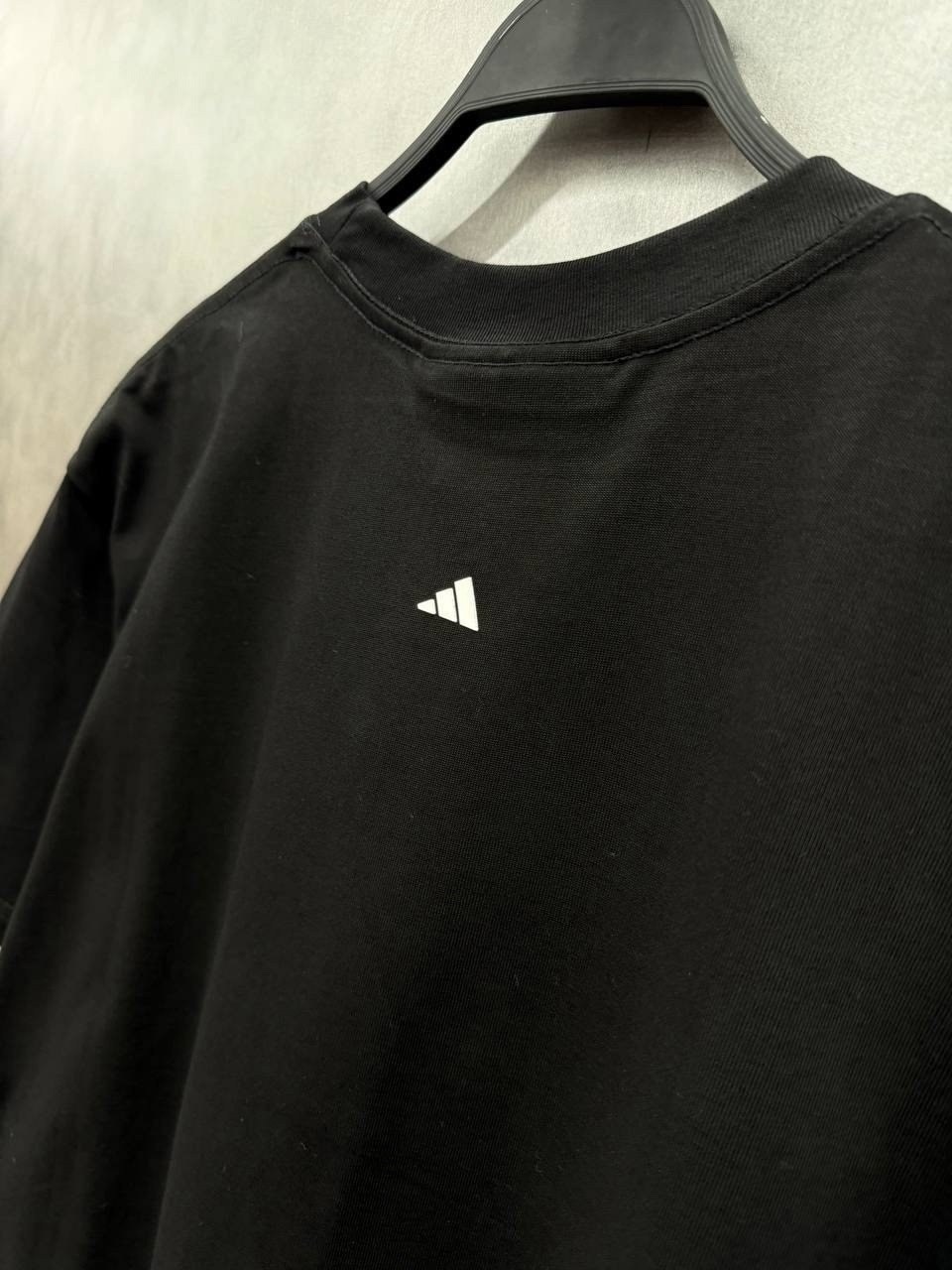 мужские майки adidas,adidas черный,мужская футболка adidas,спортивные костюм,мужской футболки