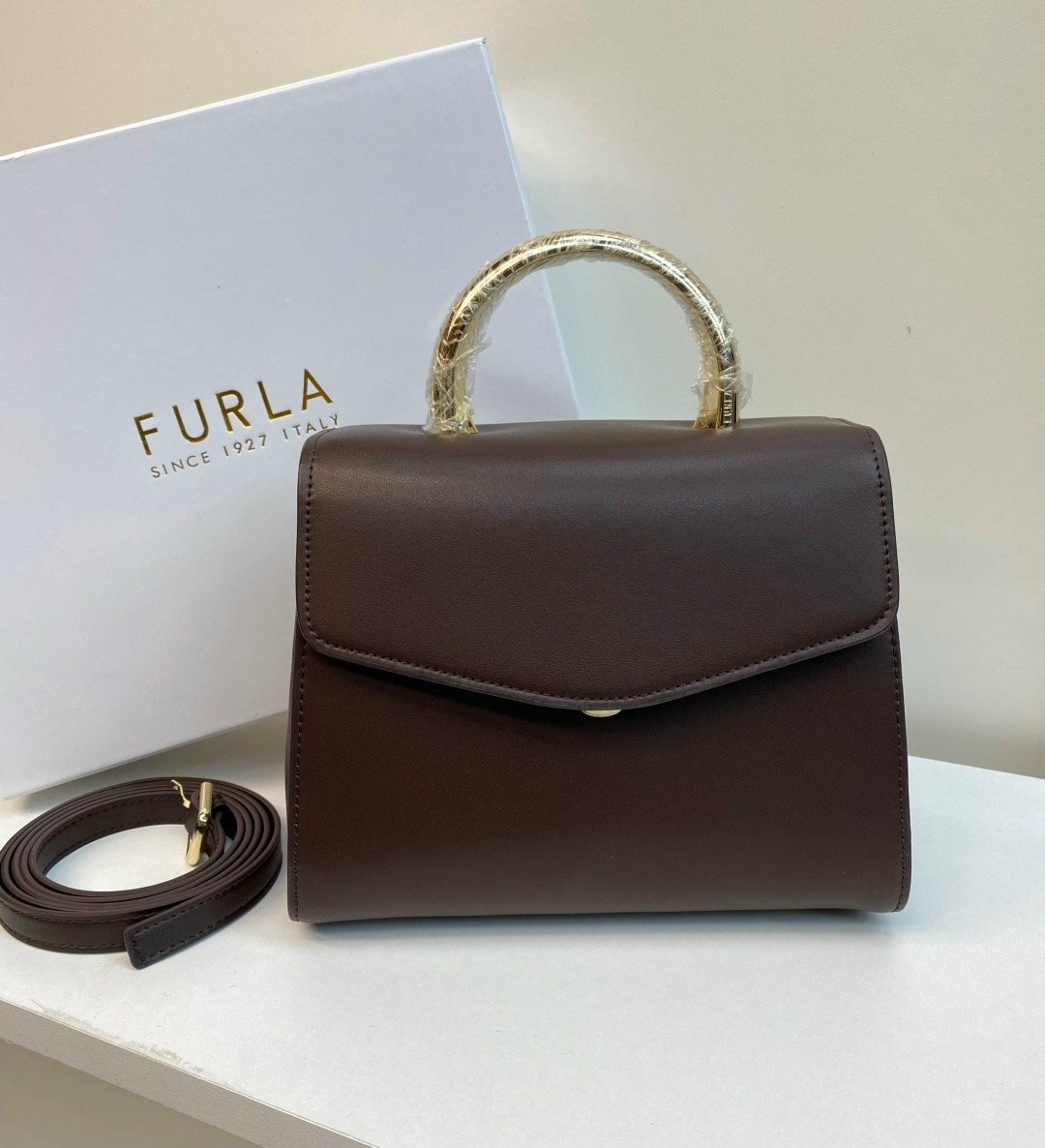 сумка furla,сумка женская furla,кожаная женская сумка furla,сумка furla натуральная кожа оригинал,кожаная женская сумка furla через плечо