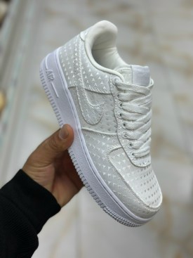 Кроссовки