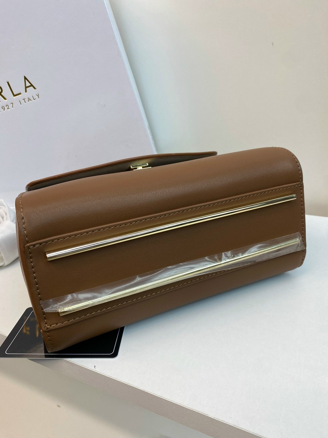 сумка furla,сумка женская furla,кожаная женская сумка furla,сумка furla натуральная кожа оригинал,кожаная женская сумка furla через плечо