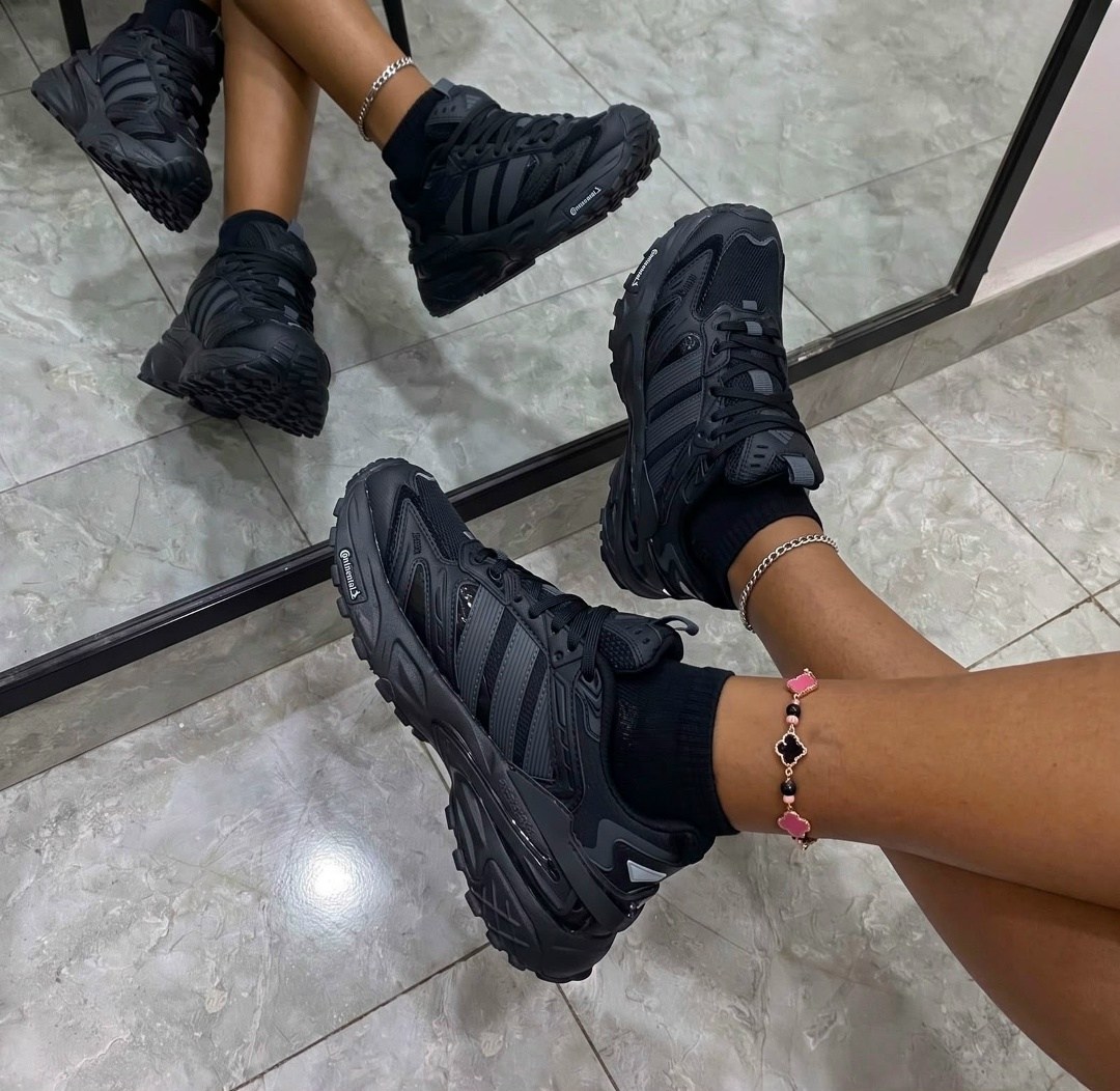кроссовки adidas,кроссовки,мужские кроссовки adidas,кроссовки adidas черные,массивные кроссовки