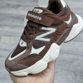 Кроссовки