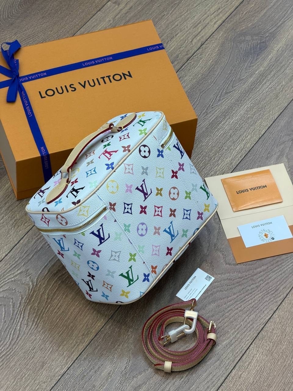 косметичка louis vuitton,louis vuitton косметичка louis vuitton,louis vuitton сумка,косметичка луи виттон,сумка женская louis vuitton