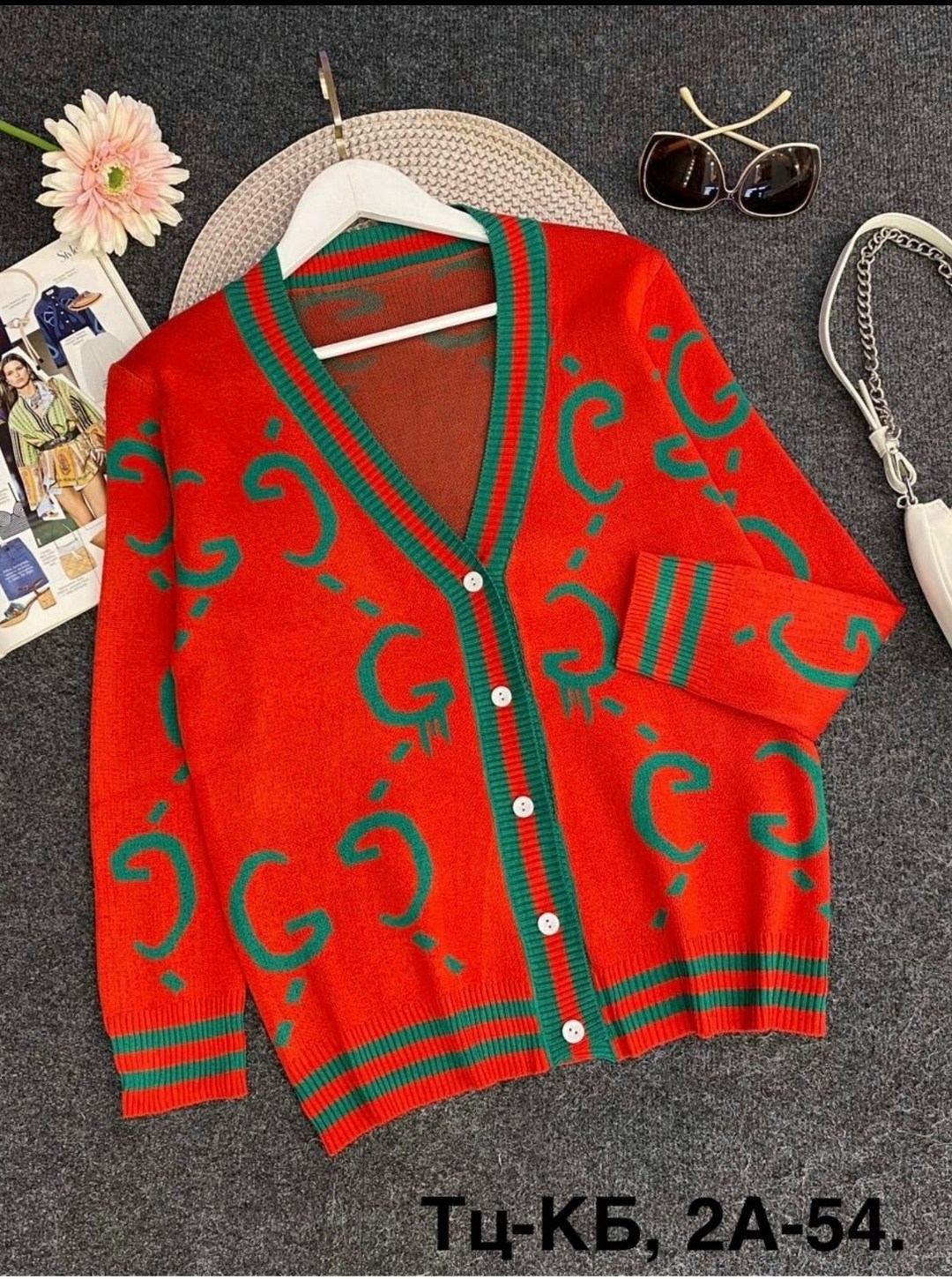 кардиган гуччи зеленый,женский зеленый кардиган с принтом от gucci,gucci зеленый шерстяной кардиган для женщин,кофта кардиган,кофты в стиле гуччи