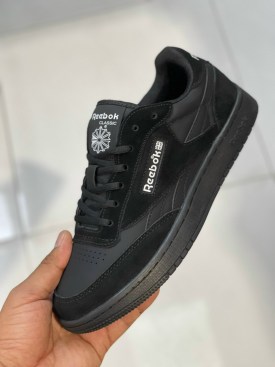 Кроссовки